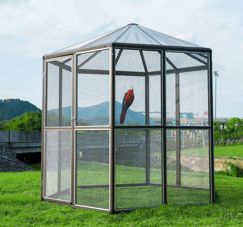 Alu Bird House